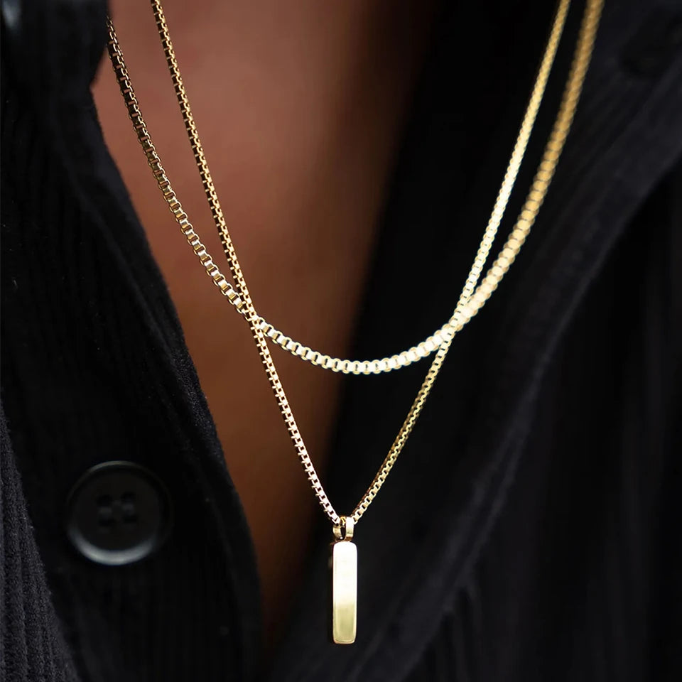 Carré Pendat Necklace - Or